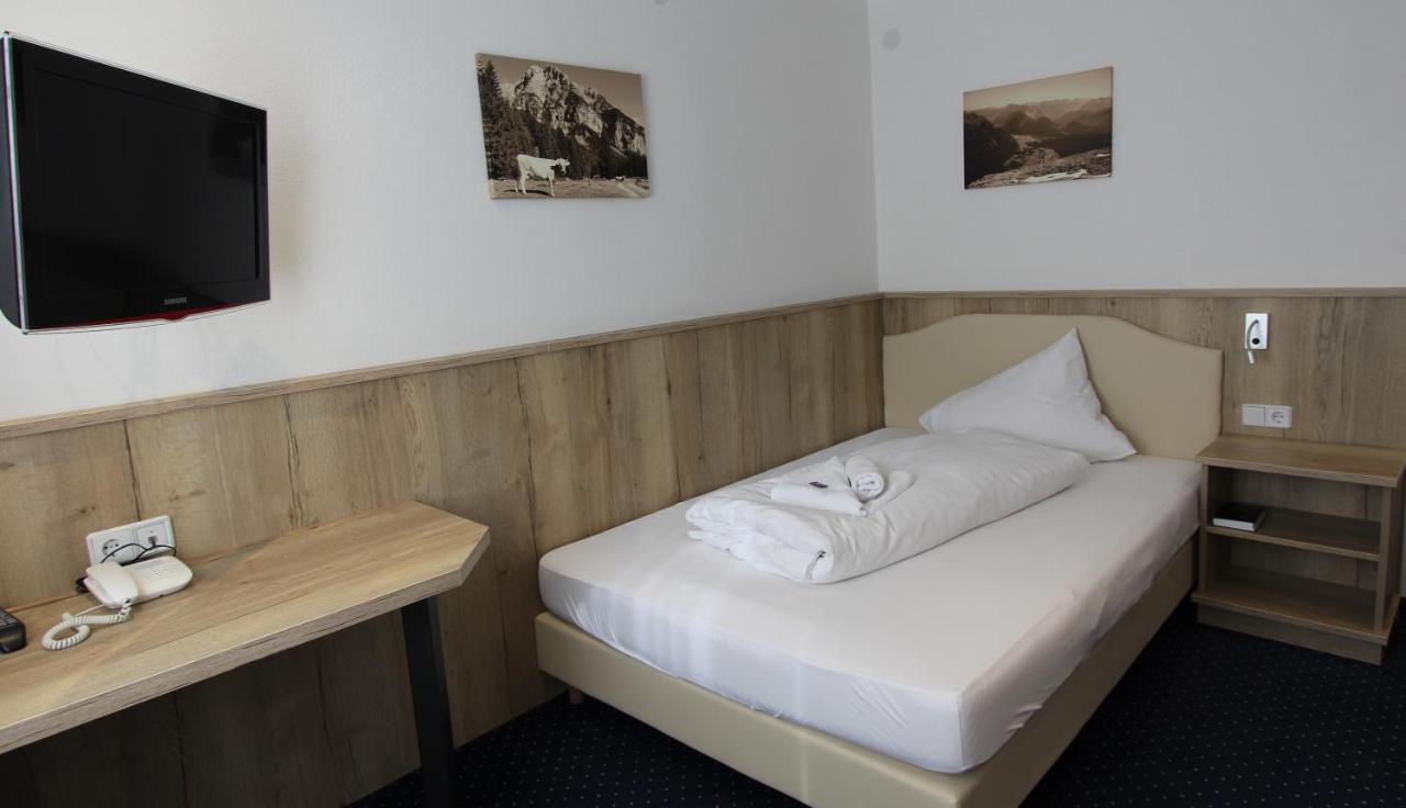 Hotel Tirolerhof Leutasch Bagian luar foto